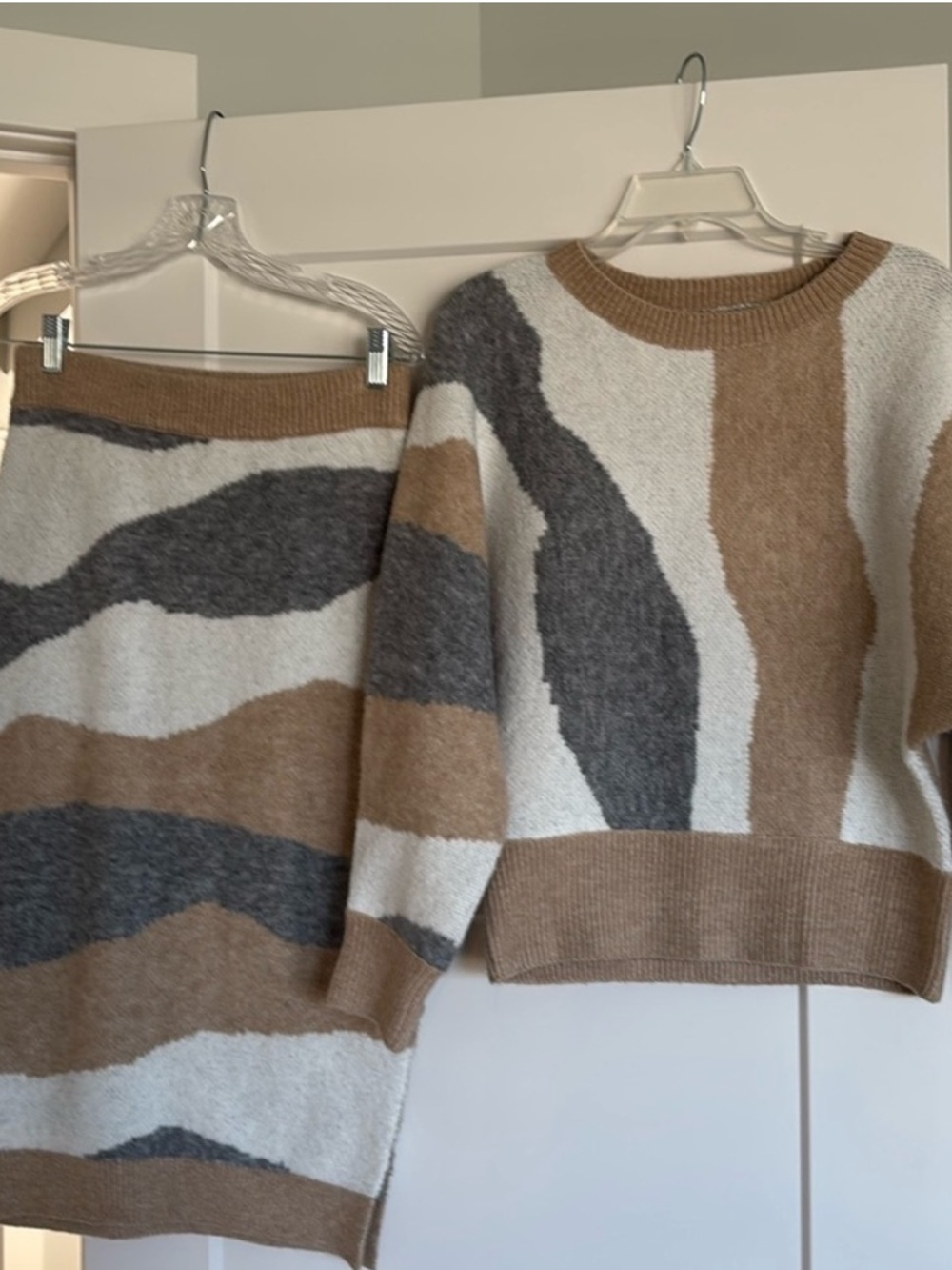 Sweater/skirt set - Size Medium for both pieces